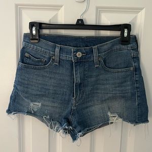 Levi’s high waisted jean shorts size 27